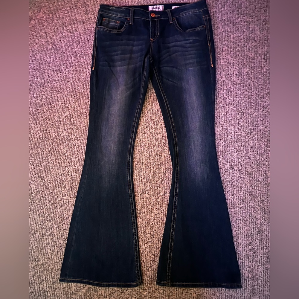 DAYTRIP CAPRICORN KICK FLARE jeans